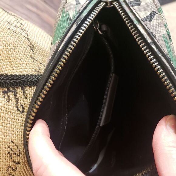 Marc by Marc Jacobs Crossbody Purse - Picture 8 of 14